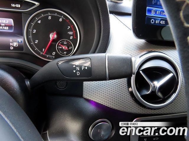 Mercedes-Benz B-Class 2018 — photo 9