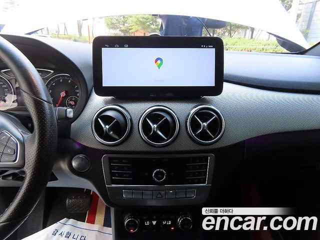 Mercedes-Benz B-Class 2018 — photo 14