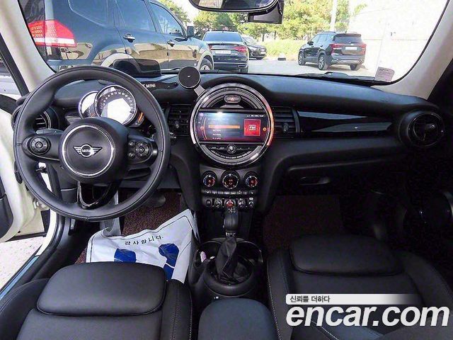 Mini Cooper 2019 — photo 7