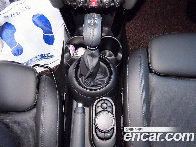 Mini Cooper 2019 — photo 9