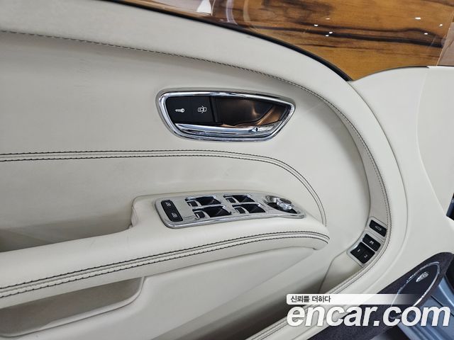 Bentley Mulsanne 2017 — photo 16