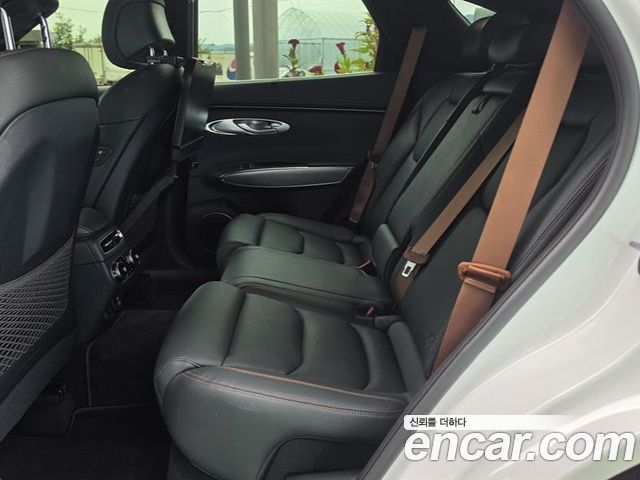 Genesis GV70 2021 — photo 11