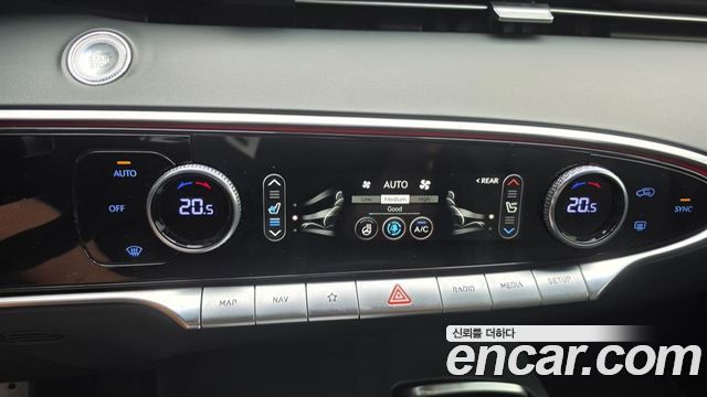 Genesis GV70 2021 — photo 14