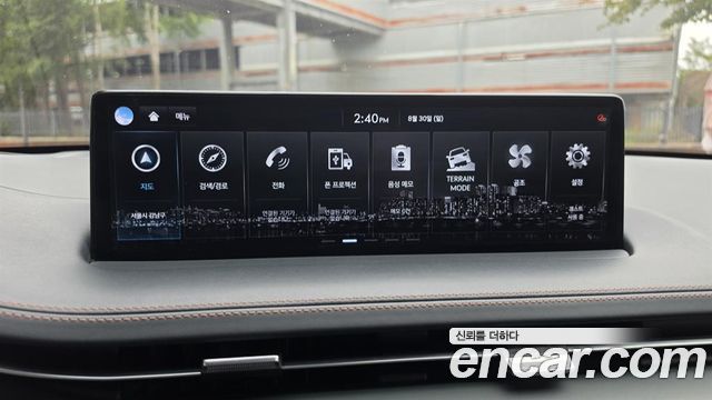 Genesis GV70 2021 — photo 15