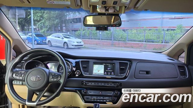 Kia Canival 2019 — photo 7
