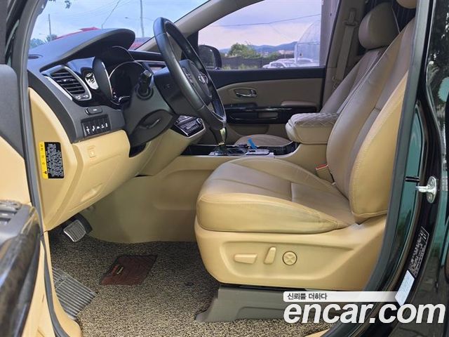 Kia Canival 2019 — photo 10