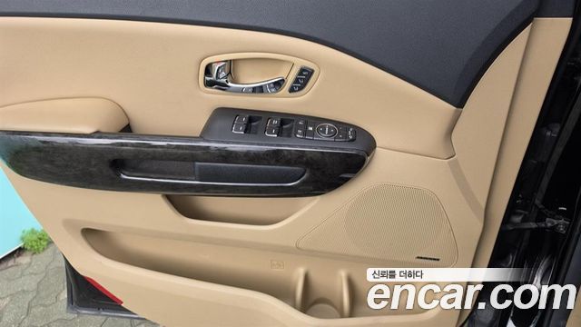 Kia Canival 2019 — photo 13