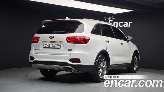 Kia Sorento 2018 — photo 2