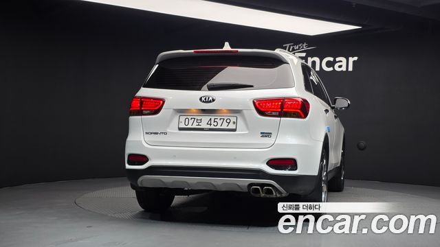 Kia Sorento 2018 — photo 4