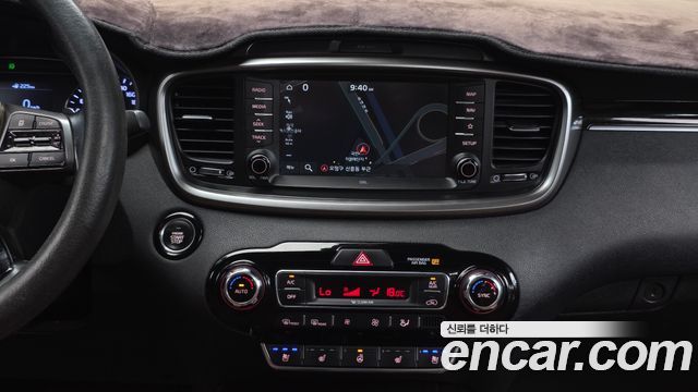 Kia Sorento 2018 — photo 14