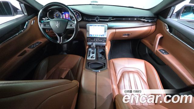 Maserati Quattroporte 2016 — photo 7