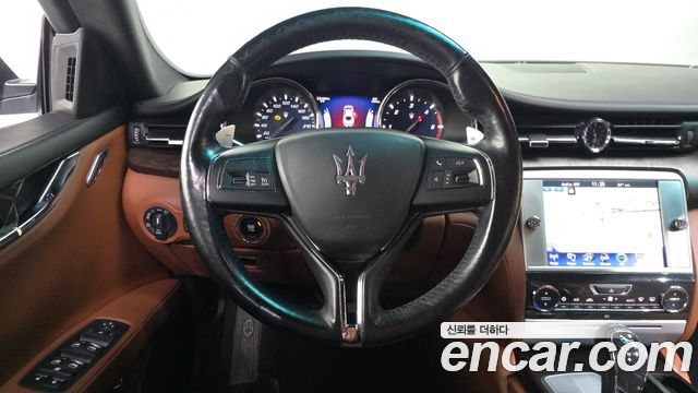 Maserati Quattroporte 2016 — photo 13
