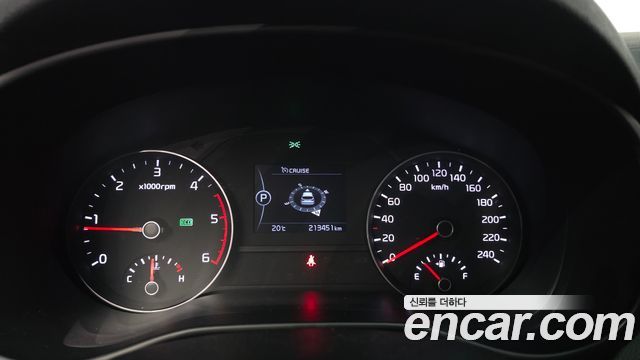 Kia Sportage 2016 — photo 8