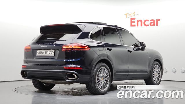 Porsche Cayenne 2016 — photo 2