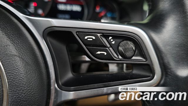 Porsche Cayenne 2016 — photo 15