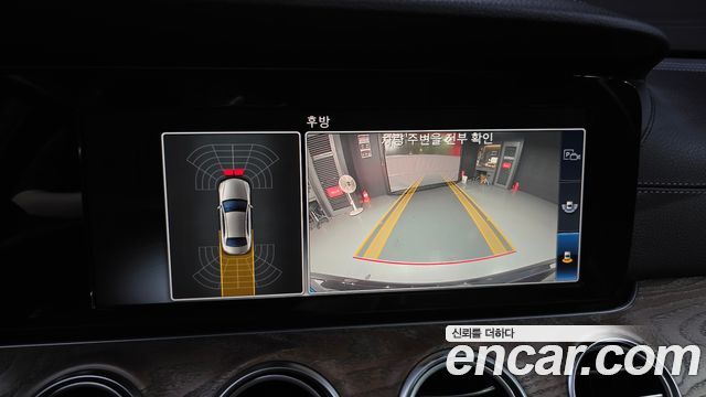Mercedes-Benz E-Class 2019 — photo 21