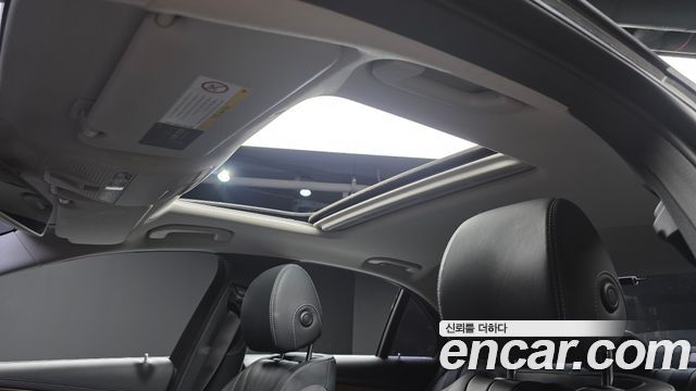 Mercedes-Benz E-Class 2019 — photo 22