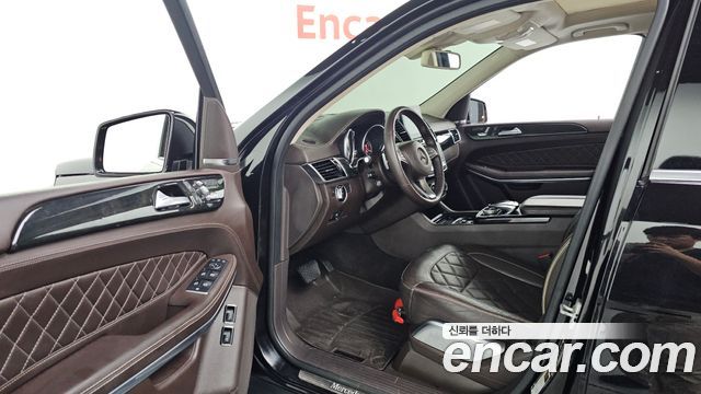 Mercedes-Benz GLS-Class 2017 — photo 10