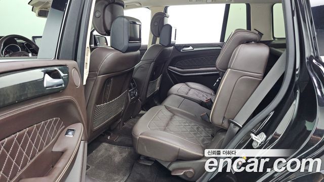 Mercedes-Benz GLS-Class 2017 — photo 11