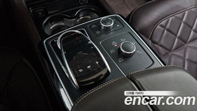 Mercedes-Benz GLS-Class 2017 — photo 19
