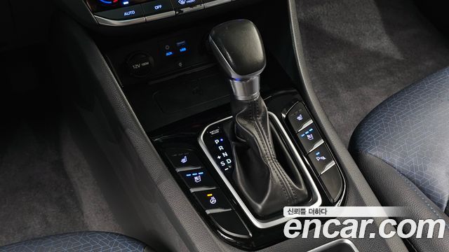 Hyundai Ioniq 2016 — photo 9