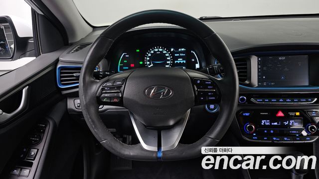 Hyundai Ioniq 2016 — photo 13