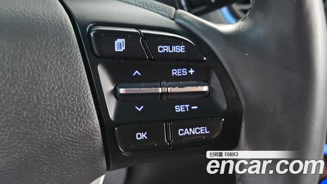 Hyundai Ioniq 2016 — photo 17