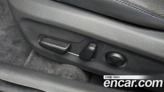Hyundai Ioniq 2016 — photo 18