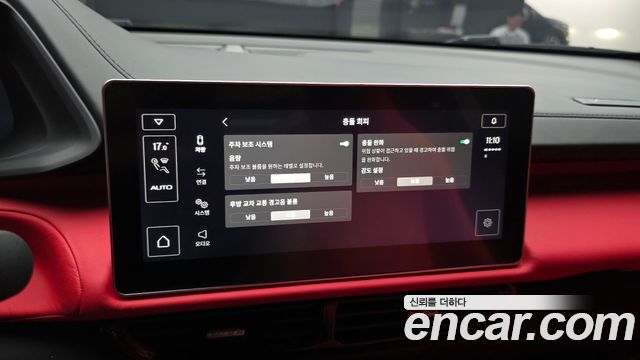 Lotus Emira 2025 — photo 21