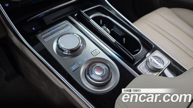 Genesis GV80 2023 — photo 9