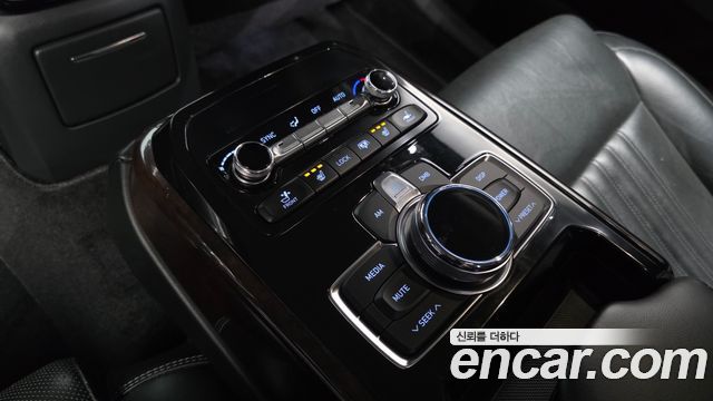 Genesis EQ900 2018 — photo 19