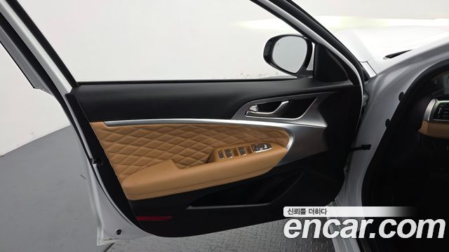 Genesis G70 2023 — photo 14