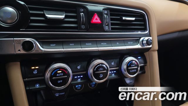 Genesis G70 2023 — photo 28