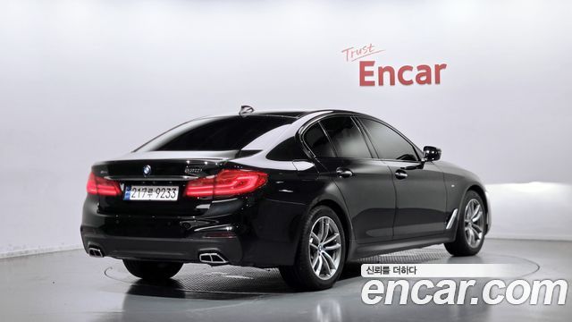 BMW 5-Series 2017 — photo 2