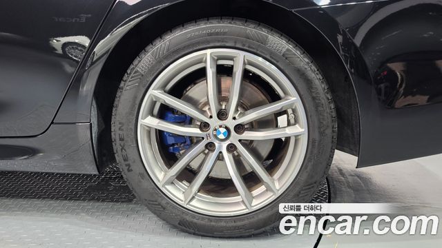 BMW 5-Series 2017 — photo 5