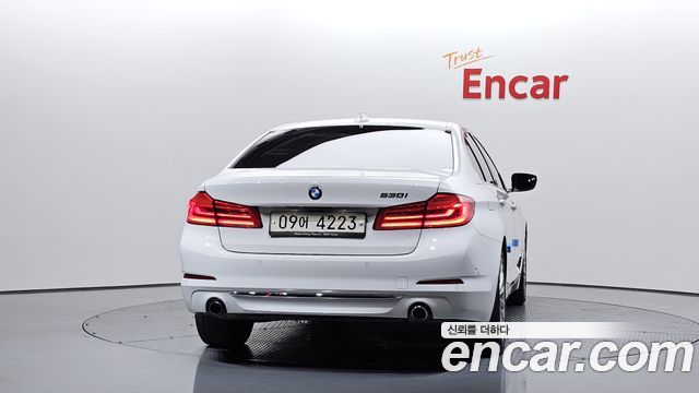 BMW 5-Series 2018 — photo 4