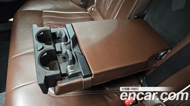 BMW 5-Series 2018 — photo 27