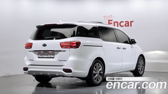 Kia Canival 2020 — photo 2