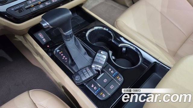 Kia Canival 2020 — photo 12