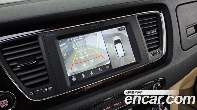 Kia Canival 2020 — photo 20