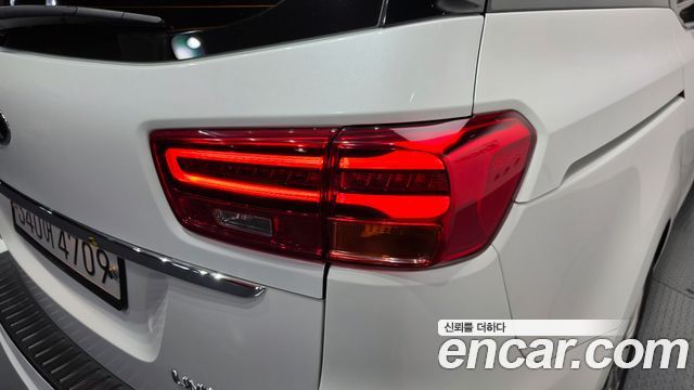 Kia Canival 2020 — photo 9