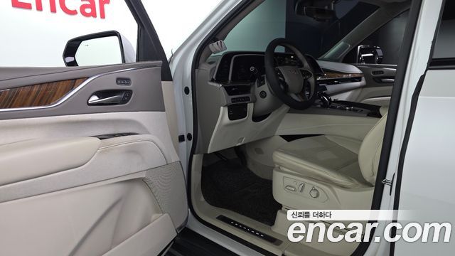Cadillac Escalade 2023 — photo 10