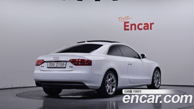 Audi A5 2011 — photo 2