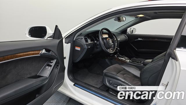 Audi A5 2011 — photo 10