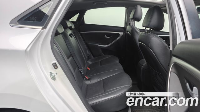 Hyundai i30 2014 — photo 18