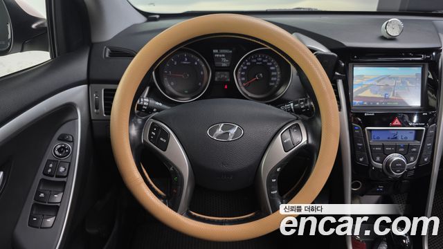Hyundai i30 2014 — photo 19