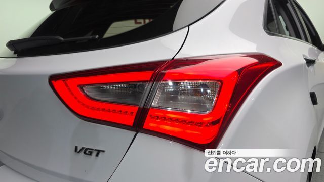 Hyundai i30 2014 — photo 9