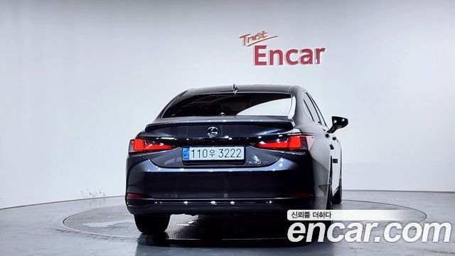 Lexus ES 2023 — photo 4