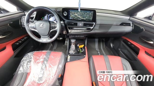 Lexus ES 2023 — photo 10