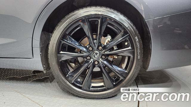 Lexus ES 2023 — photo 7